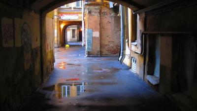 Прикрепленное изображение: питерский дворик.jpg